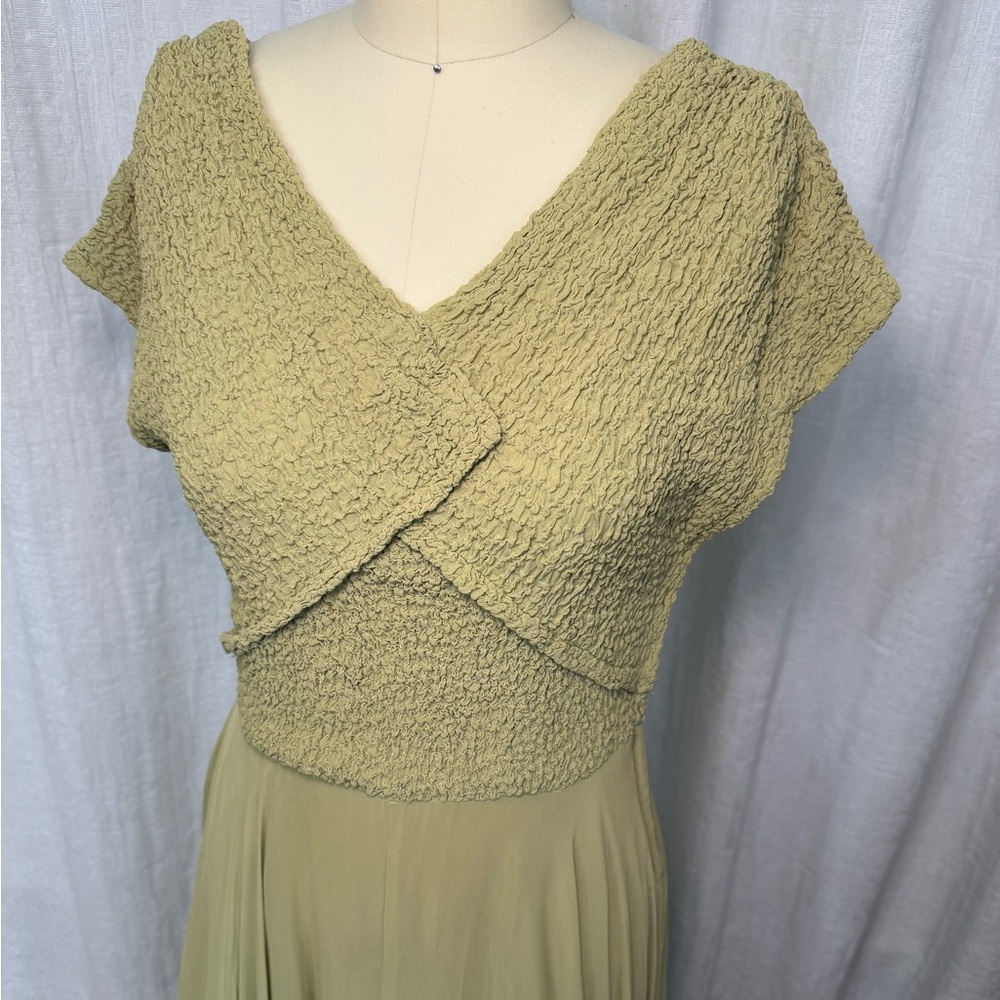 1940s VINTAGE GREEN GOWN MEDIUM